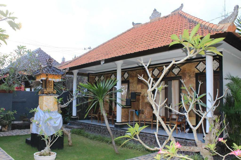 Arya Inn Enny Salon And Spa Нуса Лембонган Екстериор снимка